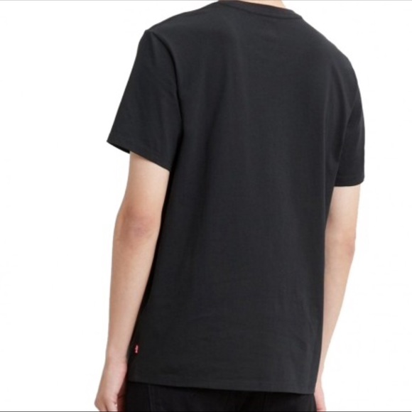 Men’s Levis Graphic Crewneck Tee DARTH VADER - Picture 2 of 3